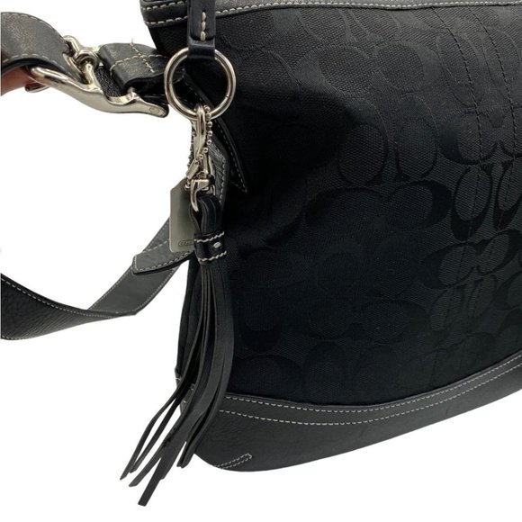 Coach Signature Jacquard Collection - Picture 12 of 13